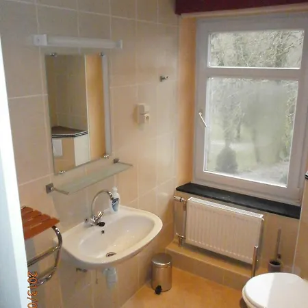 Cobut فندق Falaën