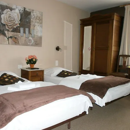 Cobut Hotel *